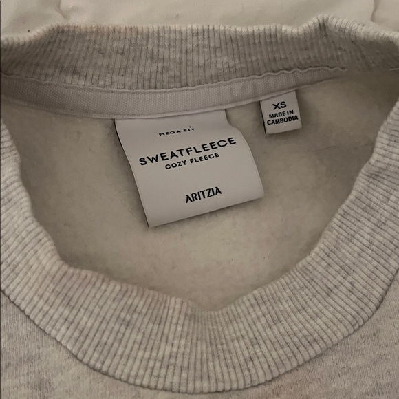 Gray Women's Cropped Sweatfleece Cozy Fleece Crewneck Sweatshirt Mega Fit - Picture 3 of 4